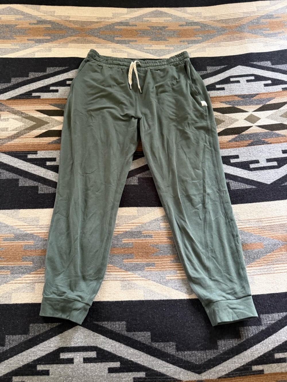 Vuori performance jogger - Picture 4 of 5